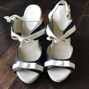 Juicy Couture navy white bow heel sandals size 6